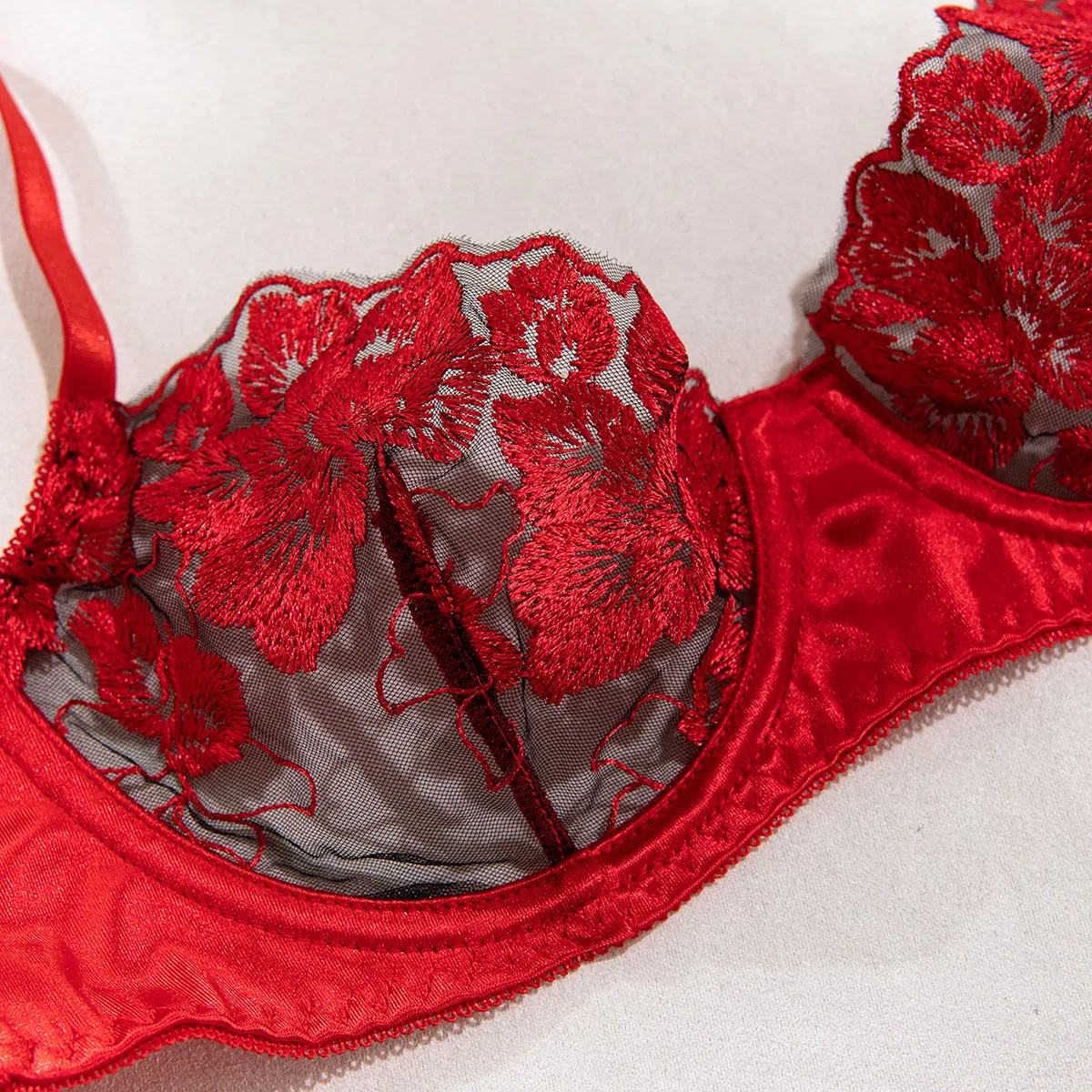 Sexy Flower Embroidered Women's Underwear Set Hot Sell Ultra Thin Lingerie