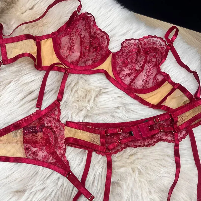 Black Luxury Sexy Erotic Suspender Underwear Three-Piece Set Ladies' Romantic Embroidered Lace Lingerie