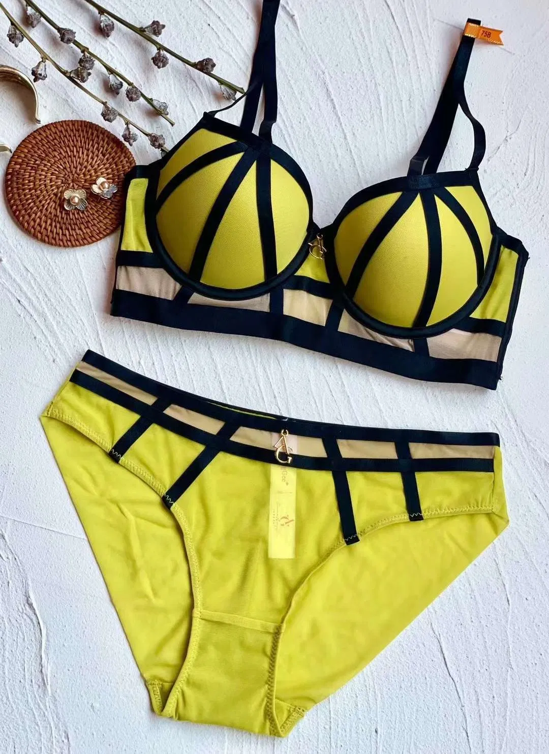 High Quality Women's Underwear Push up Bra and Panties Set Thick Cup Lingerie