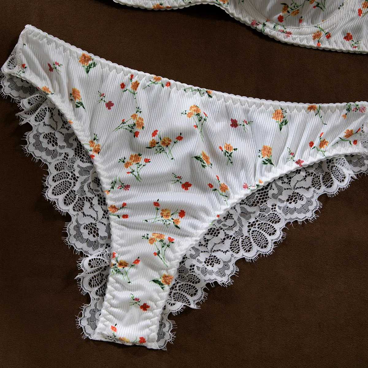 Wholesale Sheer Embroidered Lace Thin Bra Set Sexy Flower Print Woman 2PCS Lingerie