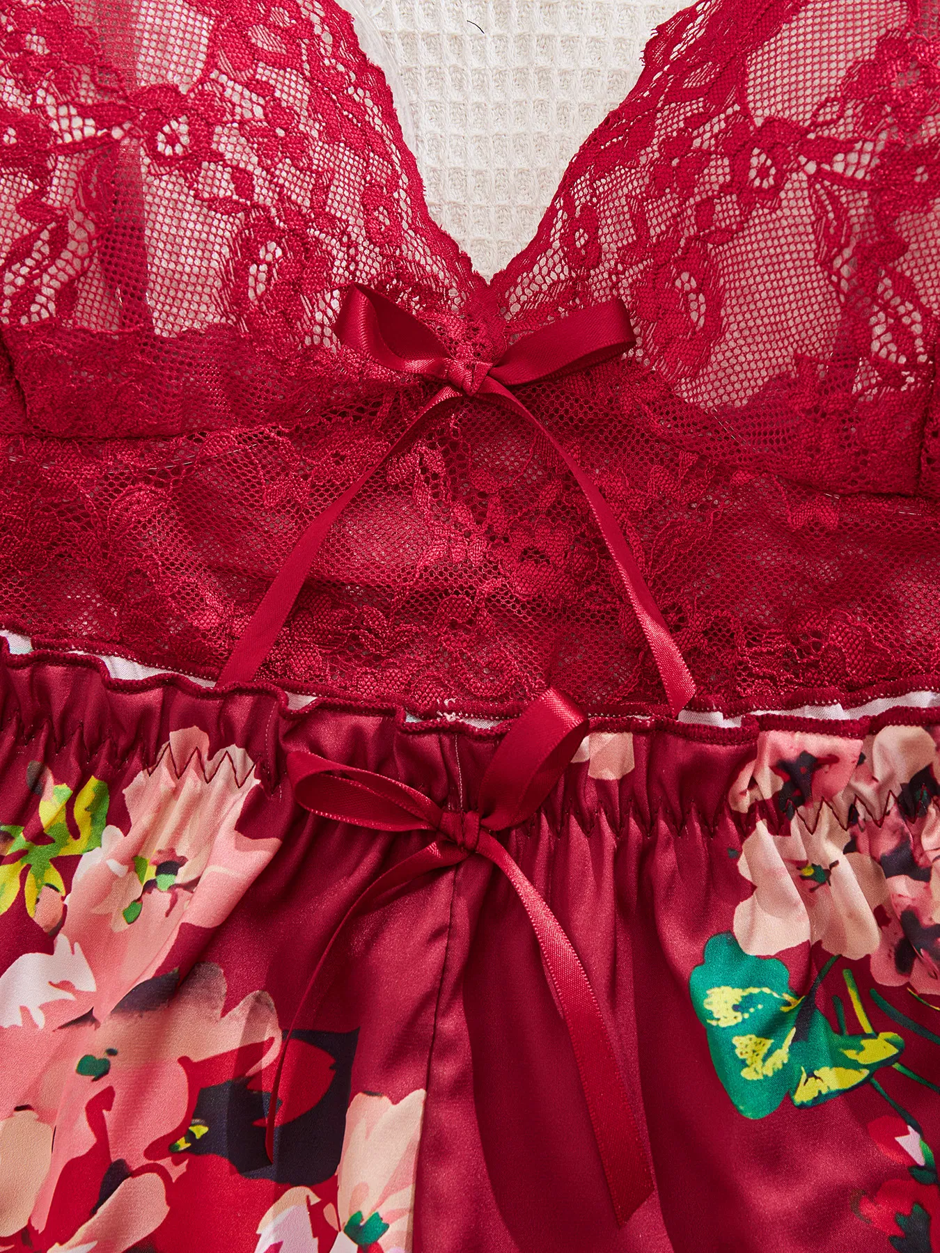Wholesale Satin Embroidered Lace Underwear Set for Woman Sexy Short Sleeve Two-Piece Lingerie