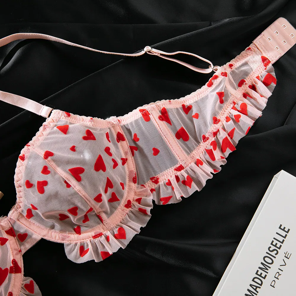 New Arrival Ultra-Thin Woman Underwear Set Sexy See-Through Heart-Shaped Lingerie