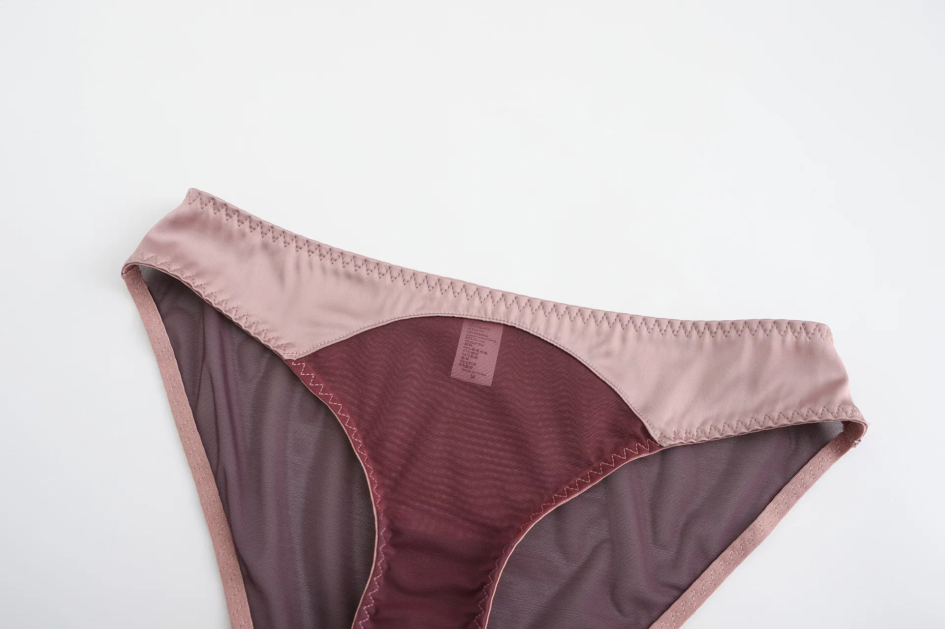 New Style Wholesale French Breathable Deep V Mesh Spliced Ultra-Thin Luxury for Women Soft Sexy Underwear Bra Set Lingerie