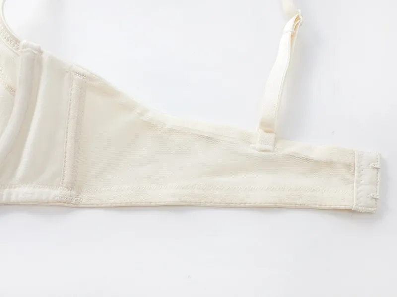 2025 Wholesale Hot Sell Woman Ultra-Thin Embroidery Lace Trim Sexy Breathable Soft Bra Set Underwear Sexy Lingerie