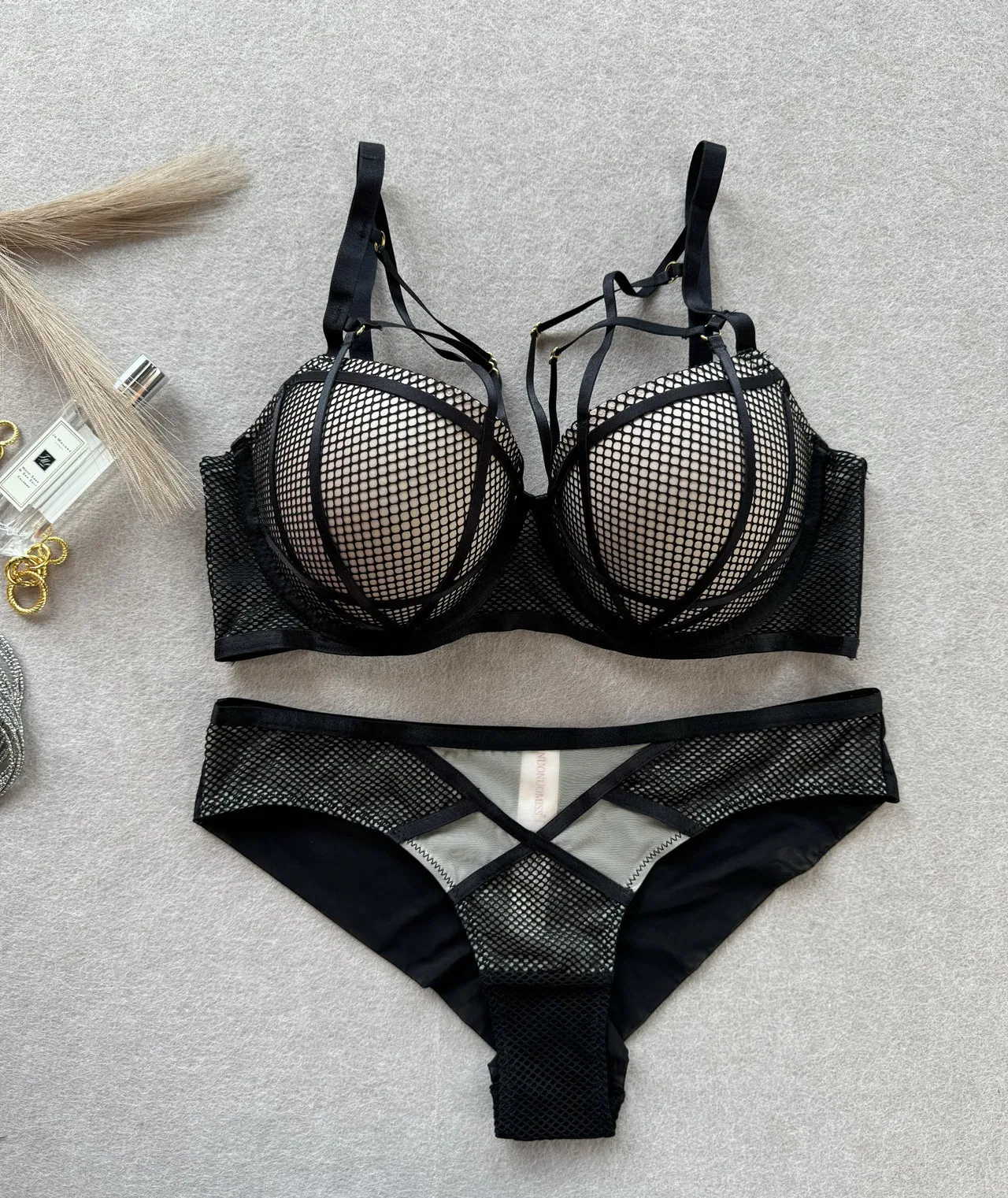 Wholesale Mesh Gathering Romantic Briefs Breathable for Women Soft Bra Breathable Ultra-Thin Set Sexy Underwear Lingerie