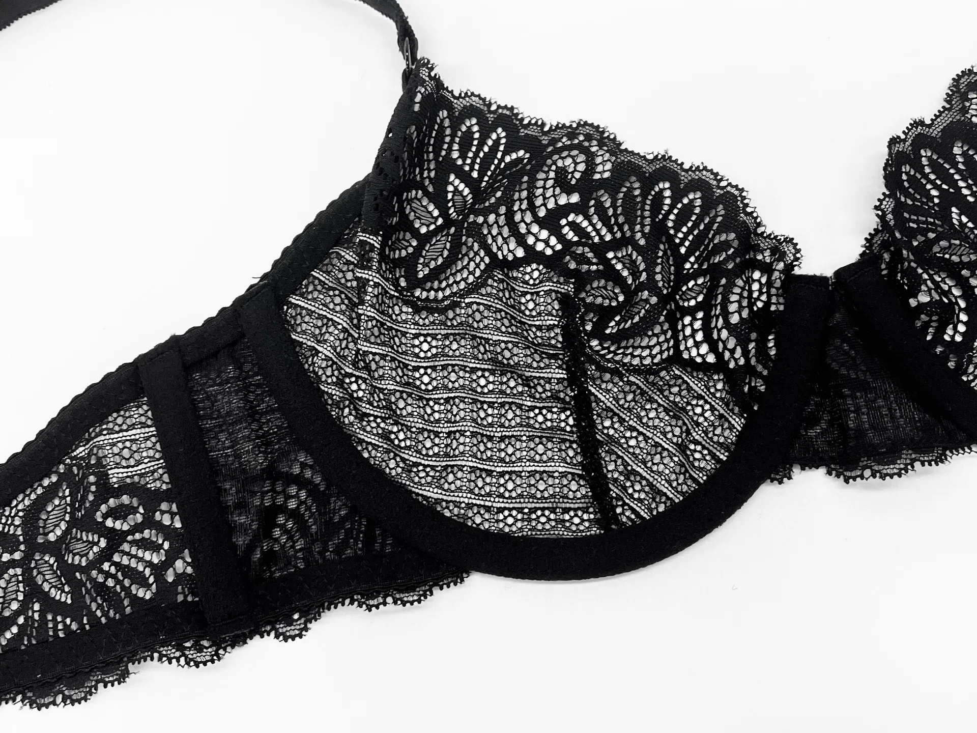2025 New Wholesale French Anti-Sagging Sexy Breathable Gathering for Women Soft Bra Ultra-Thin Set Sexy Underwear Lingerie