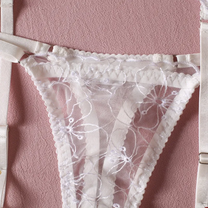 New Fashion Exotic See Through Women's Underwear Set Sexy Embroidered Lingerie