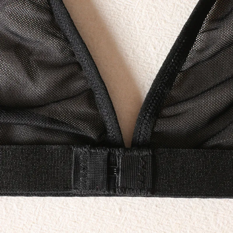 Wholesale Transparent Mesh Solid Color Underwear Set with Metal Chain Sexy Women's Lingerie