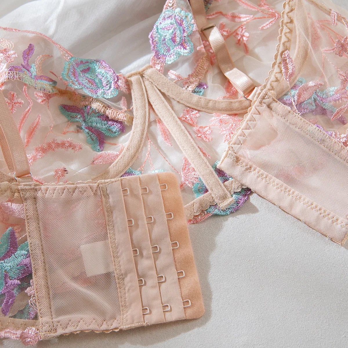 Factory High Quality Fish Bone Women Bra Set Sexy See-Through Floral Embroidery Lingerie