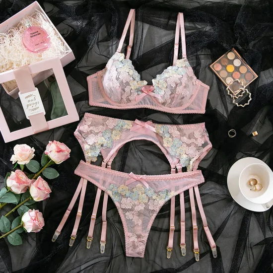 Wholesale Flower Embroidery Underwear Set Sexy Delicate Perspective Mesh Three-Piece Lingerie