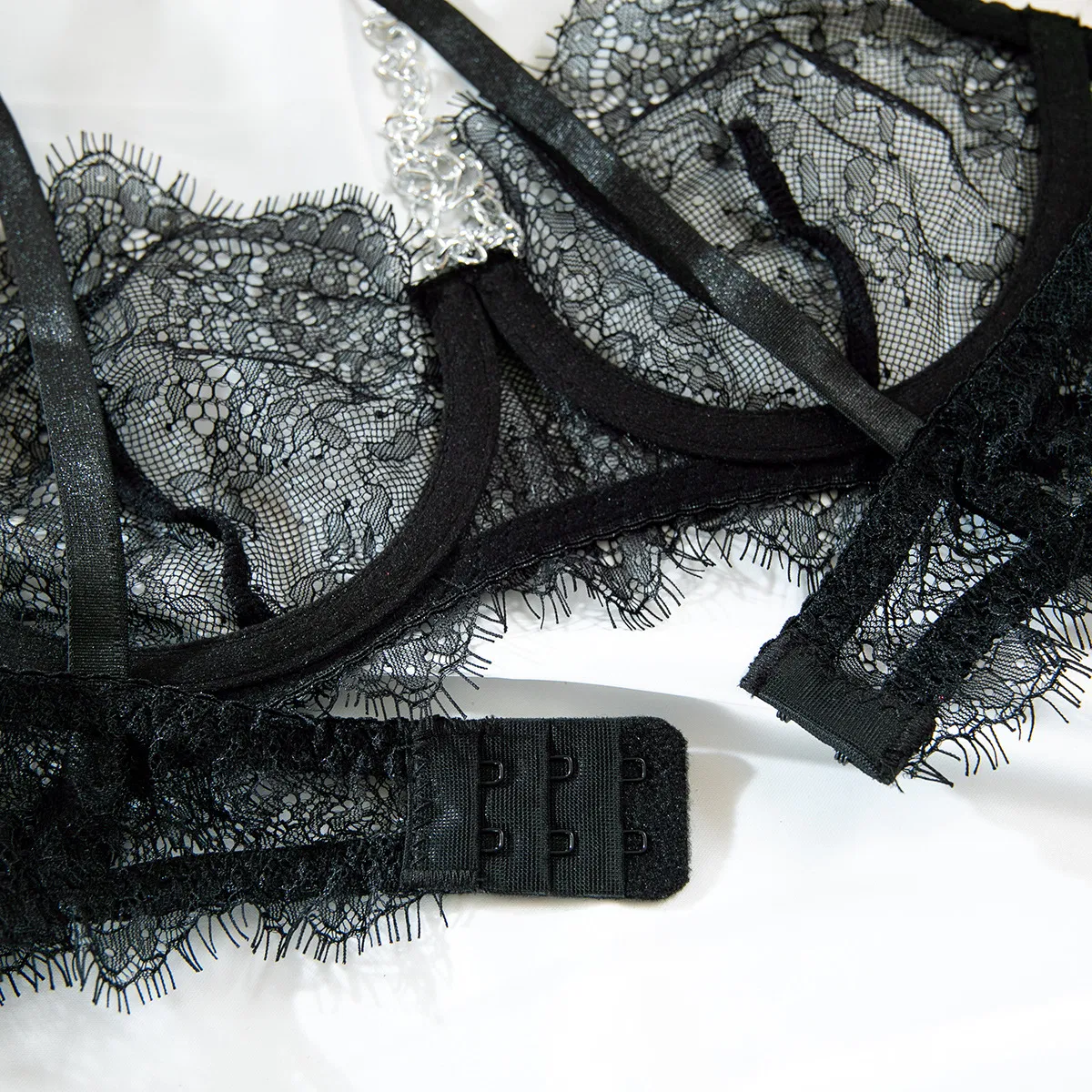 Sexy Embroidery Eyelash Lace Bra and Panties Set Hot See-Through Metal Chain Woman Lingerie