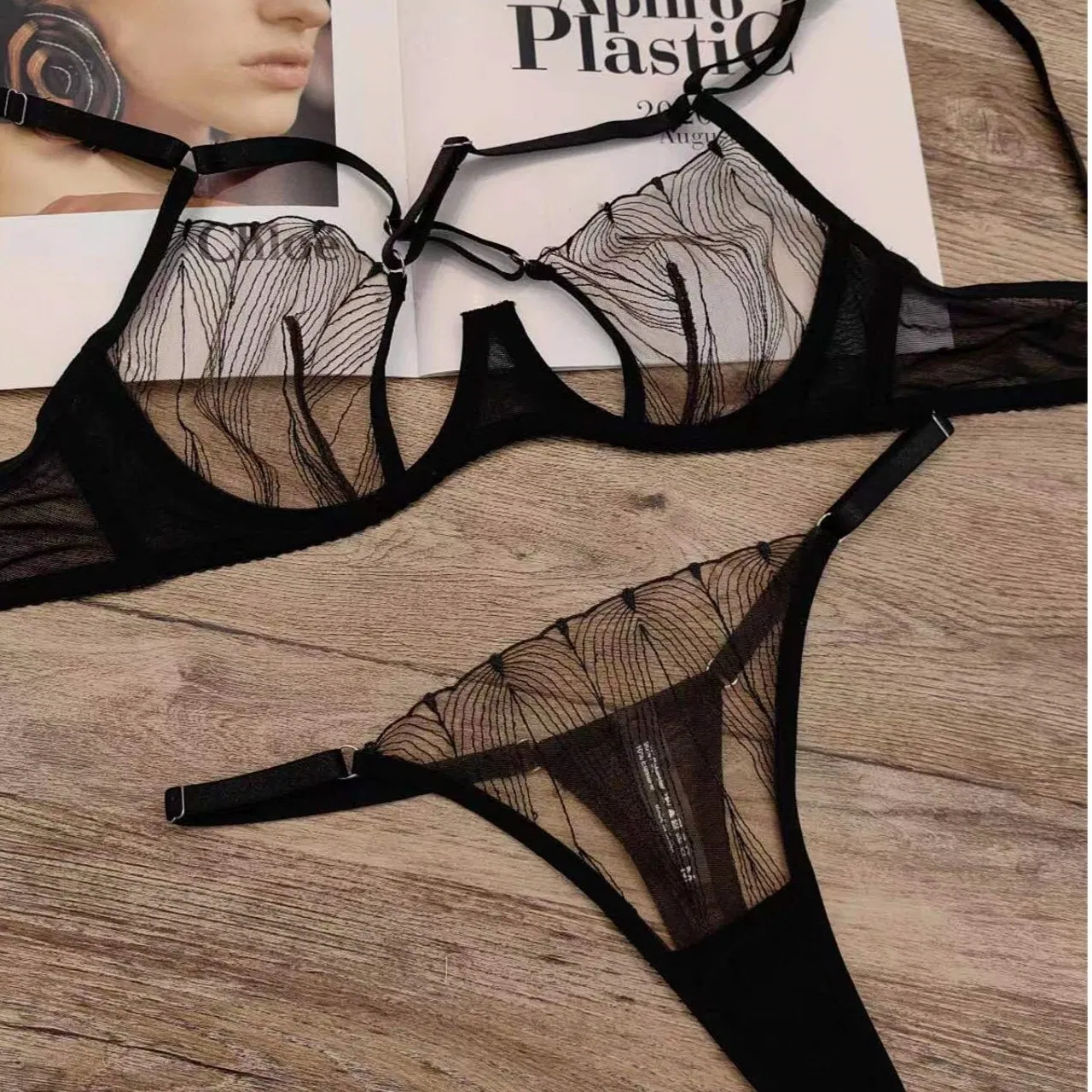 New Erotic Underwear Ultra-Thin Set Transparent Lace for Women Temptation Bra Sexy Lingerie