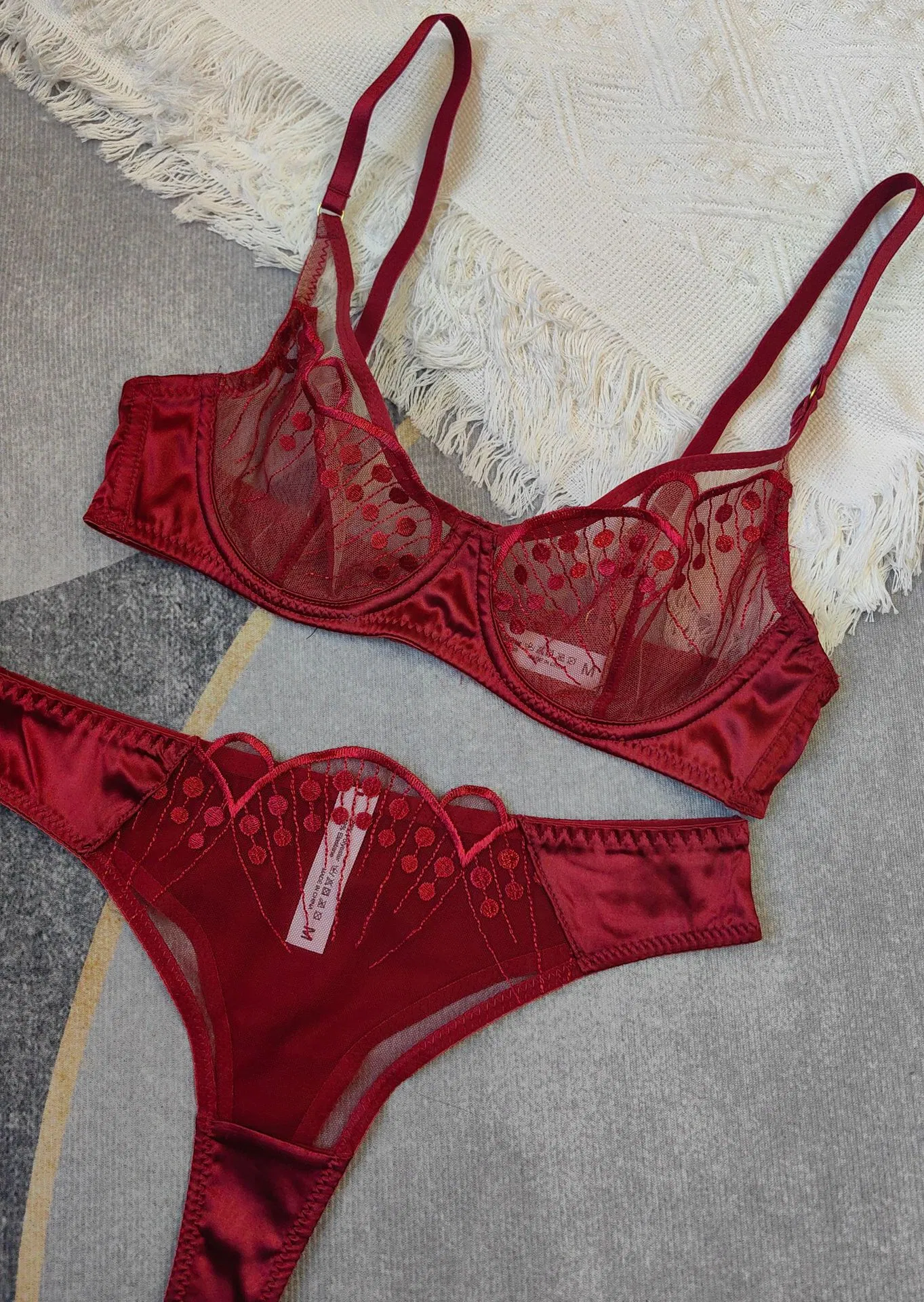 French See-Through Jacquard Lace Ultra-Thin Romantic Seduction for Women Soft Sexy Bra Underwear Set Lingerie