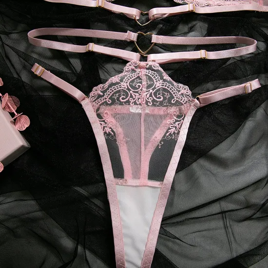 Hot Fashion Love Heart Halter Woman Bra Set Sexy See-Through Embroidered Lingerie