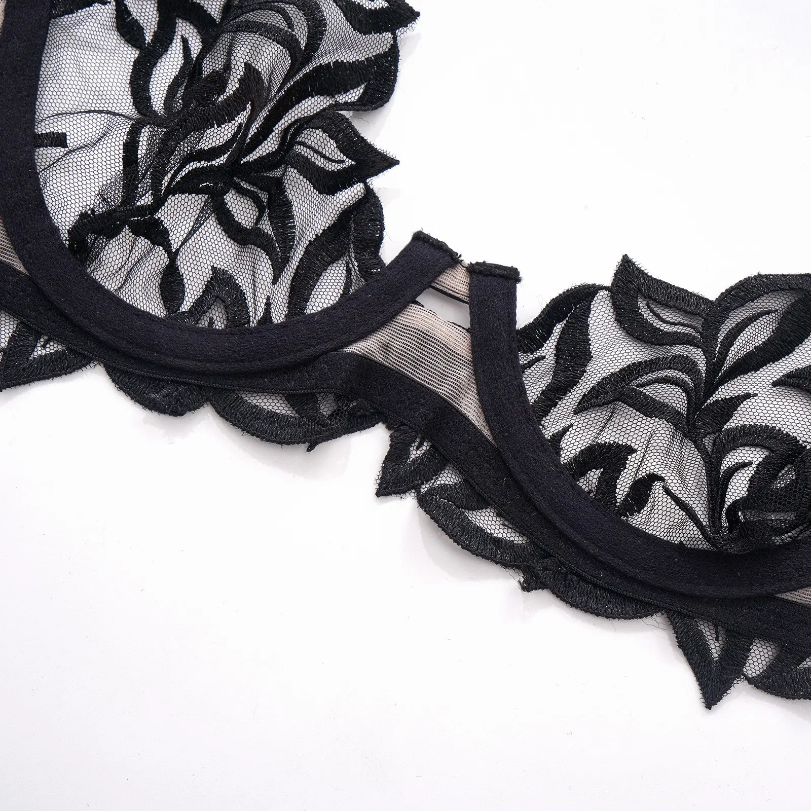 2025 French Embroidery Lace Trim Sexy Breathable Gathering for Women Soft Bra Breathable Ultra-Thin Set Sexy Underwear Lingerie
