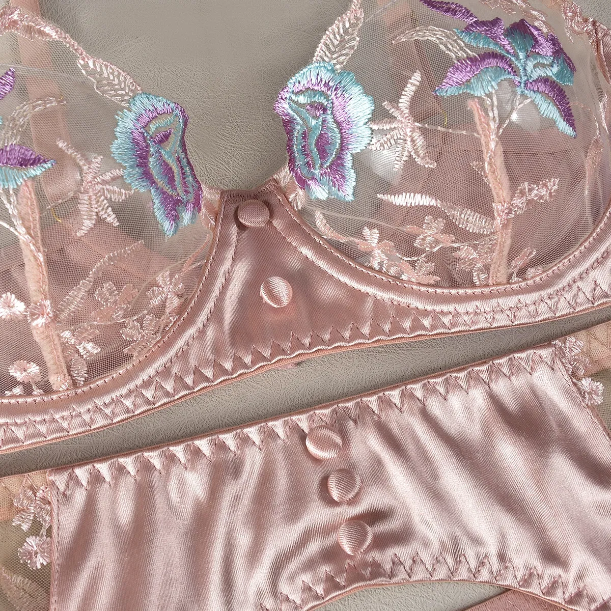 Wholesale Luxury Ultra-Thin Transparent Underwear Set Sexy Floral Embroidered Woman Lingerie