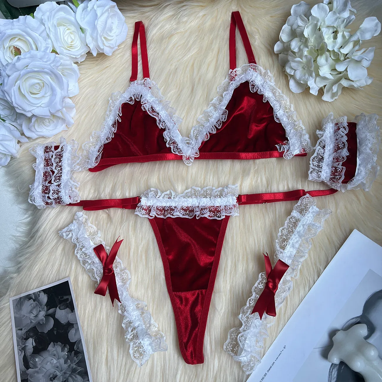 Sexy Woman's Christmas Underwear Set with Wristband and Garter Wholesale Wireless Lingerie
