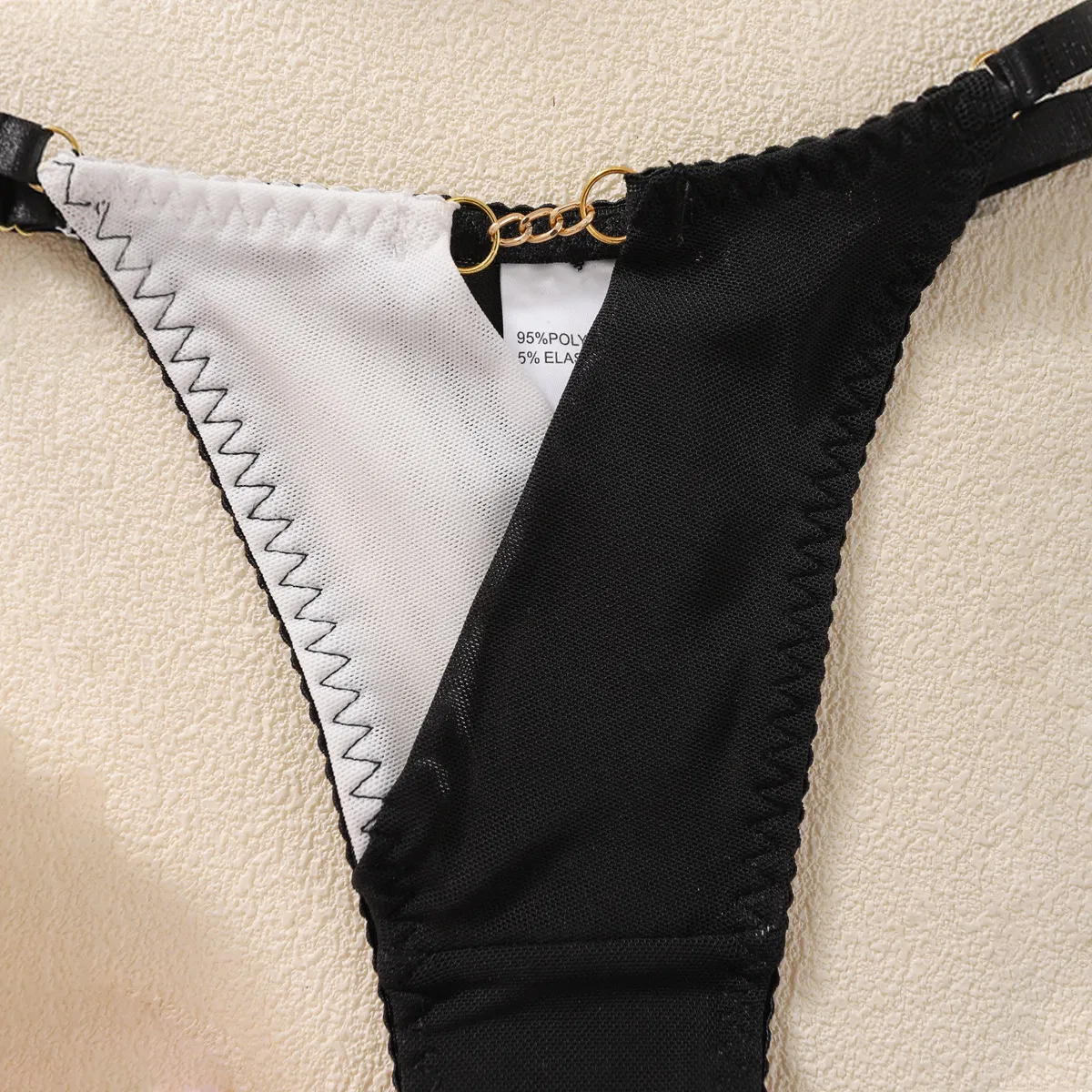 Wholesale Contrasting Colors Woman Underwear Set Sexy See Through Feather Chains Lingerie