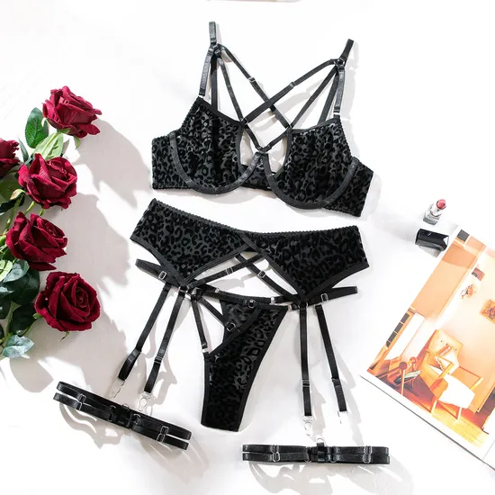 Sexy Thin Woman Underwear Set Wholesale Thin Leopard Print Lingerie