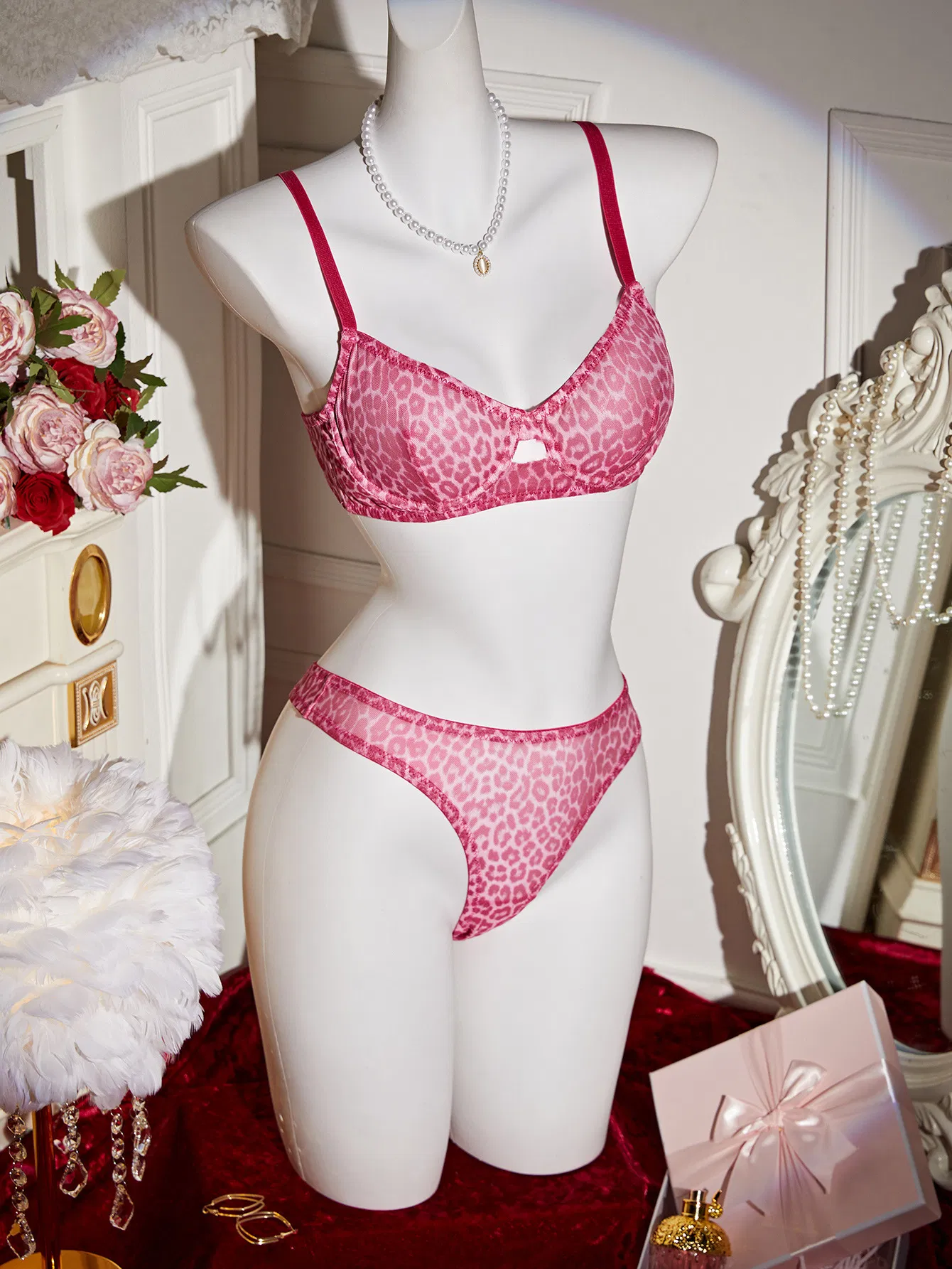 Wholesale Transparent Leopard Print Two-Piece Bra Set Sexy Thin Woman Lingerie