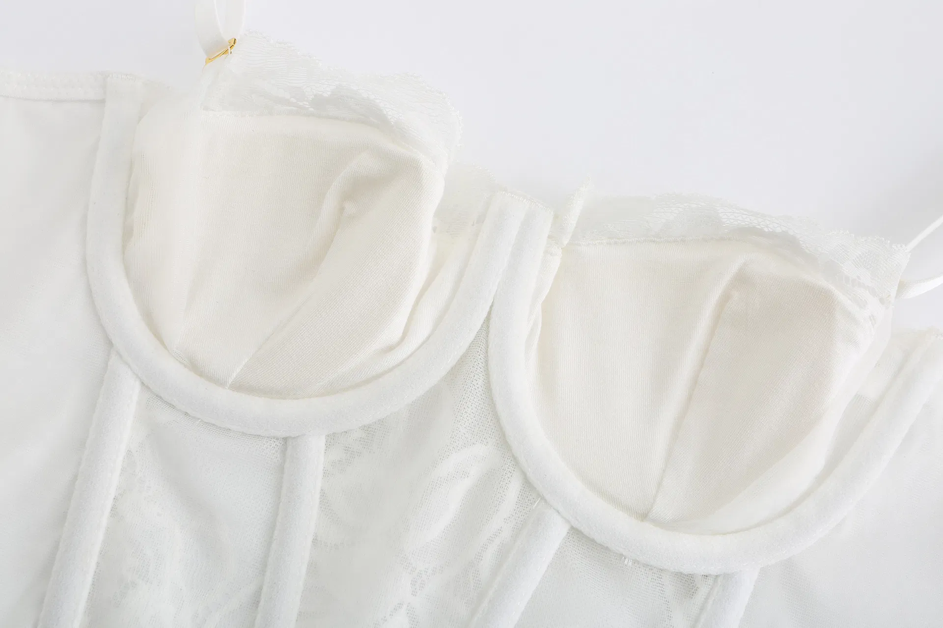French Solid Color Satin Embroidery Lace Trim Sexy Breathable Patchwork Vest Gathering Bra Underwear Set Sexy Lingerie