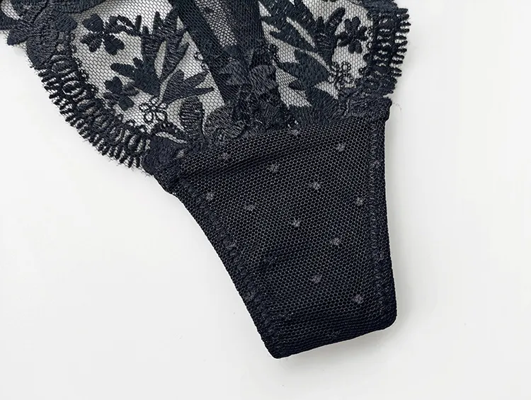 Sexy Wholesale Underwear Embroidered French Ultra-Thin Set for Women Lace Soft Bra Lingerie