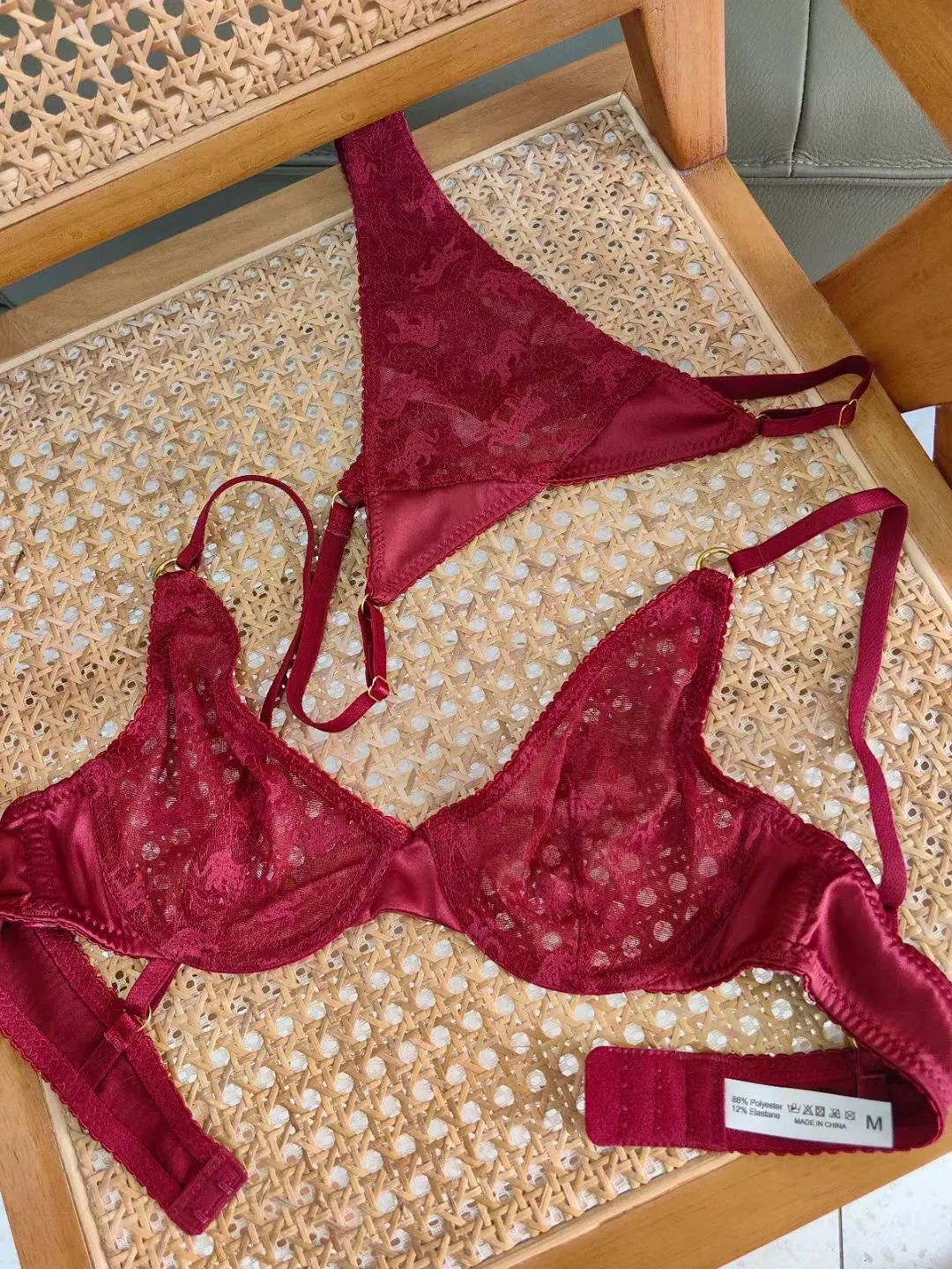 Wholesale New Style Romantic Hot Sell Sexy Erotic Set Transparent Lace for Women Ultra-Thin Bra Underwear Lingerie