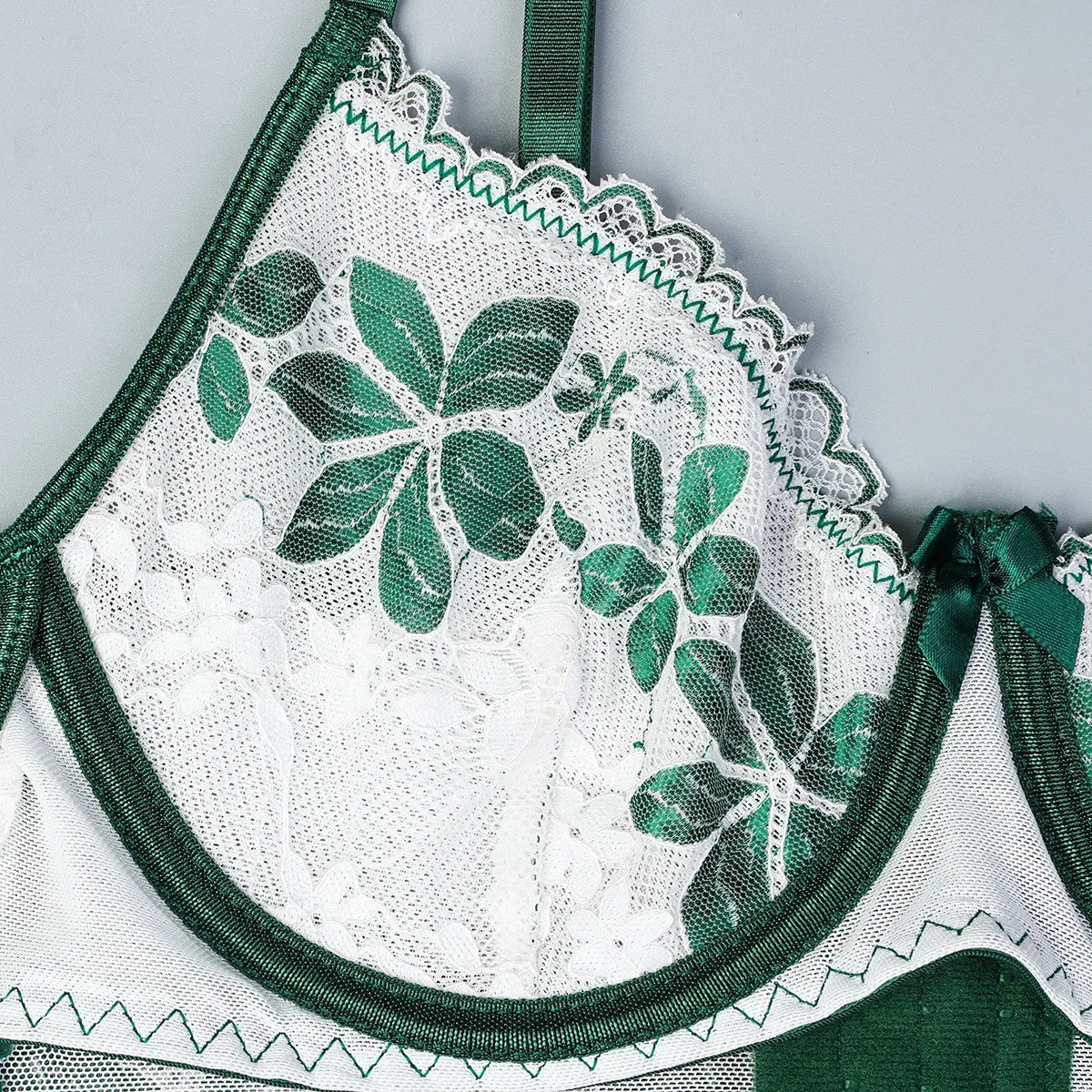 Sexy See-Through Front Closure Bra Set Factory Directly Sell Lace Embroidery Breathable Lingerie