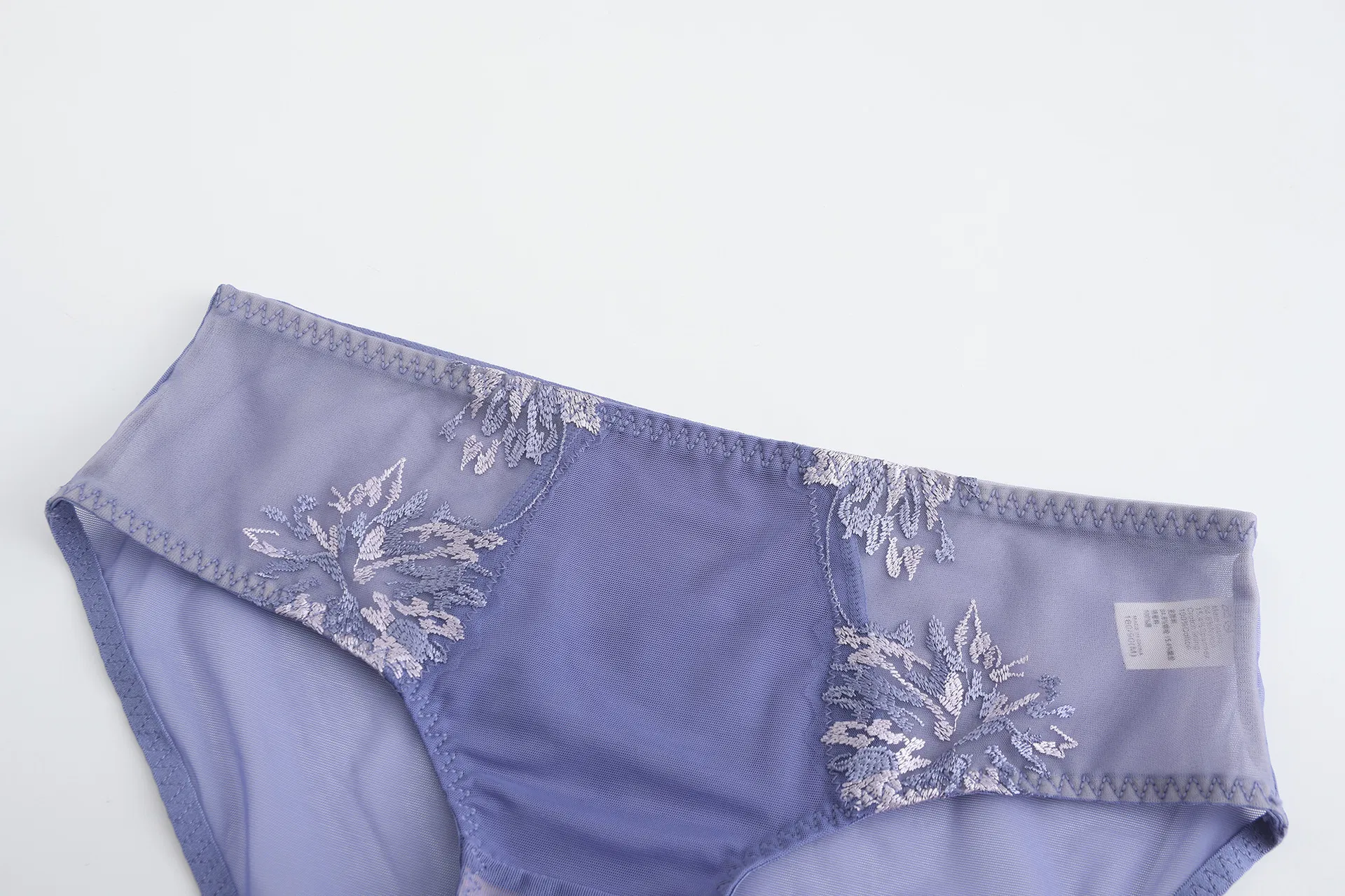 New Style French for Women Embroidery Lace Trim Ultra-Thin Soft Sexy Gathering Bra Set Breathable Underwear Lingerie