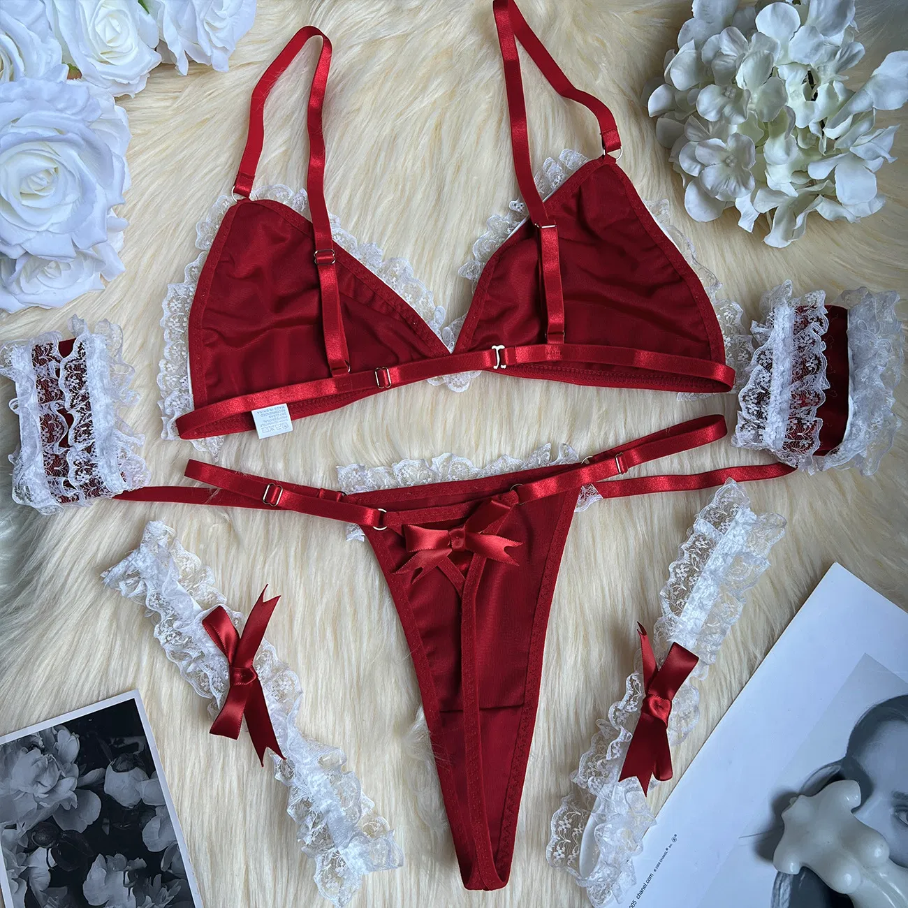 Sexy Woman's Christmas Underwear Set with Wristband and Garter Wholesale Wireless Lingerie