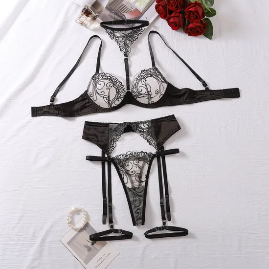 Wholesale Embroidery Flower See-Through Mesh Underwear Set Hot Hangingneck Women Lingerie