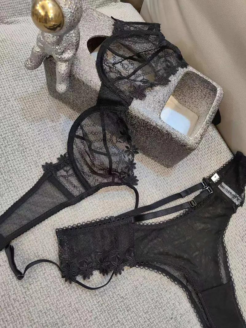 Wholesale Sexy Lace Underwear Erotic Set Women Transparent Mesh Mature Lingerie