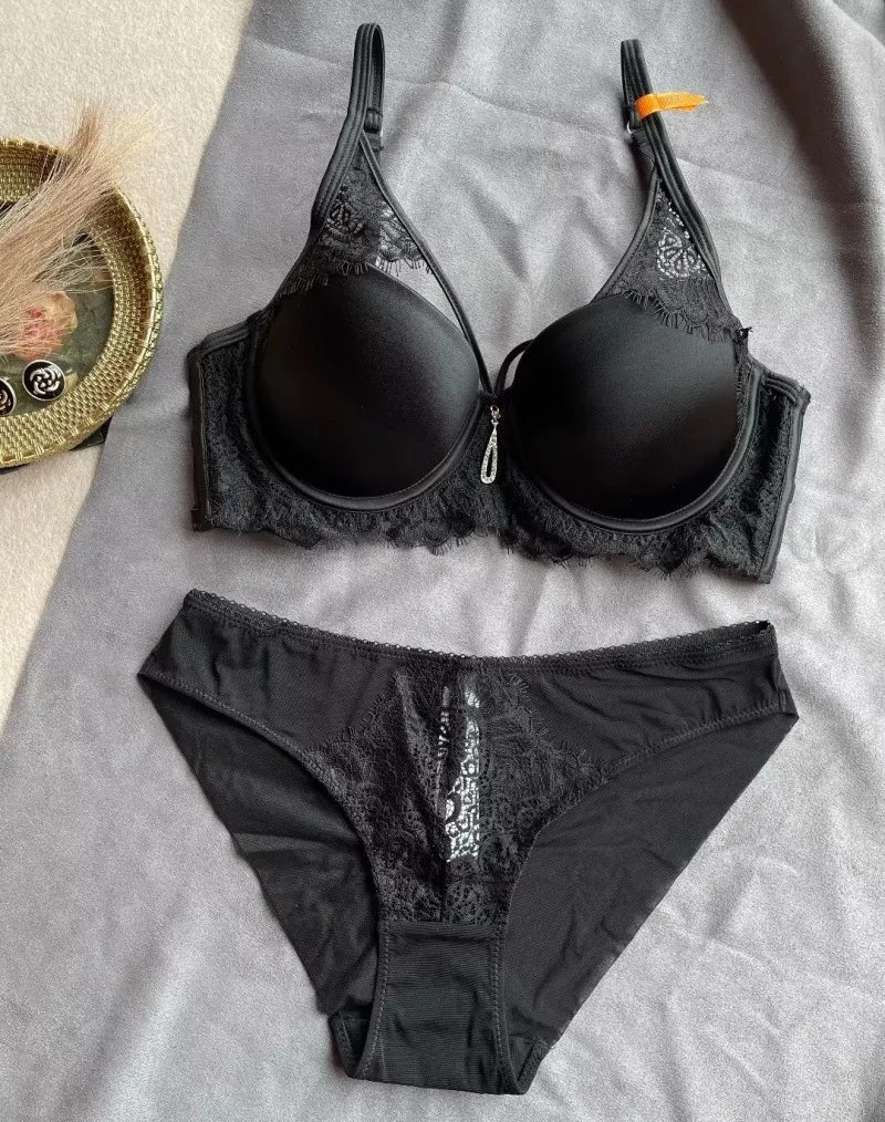 Fashion Sexy Hollow out Seamless Lingerie Push up Underwear Bra Set for Women