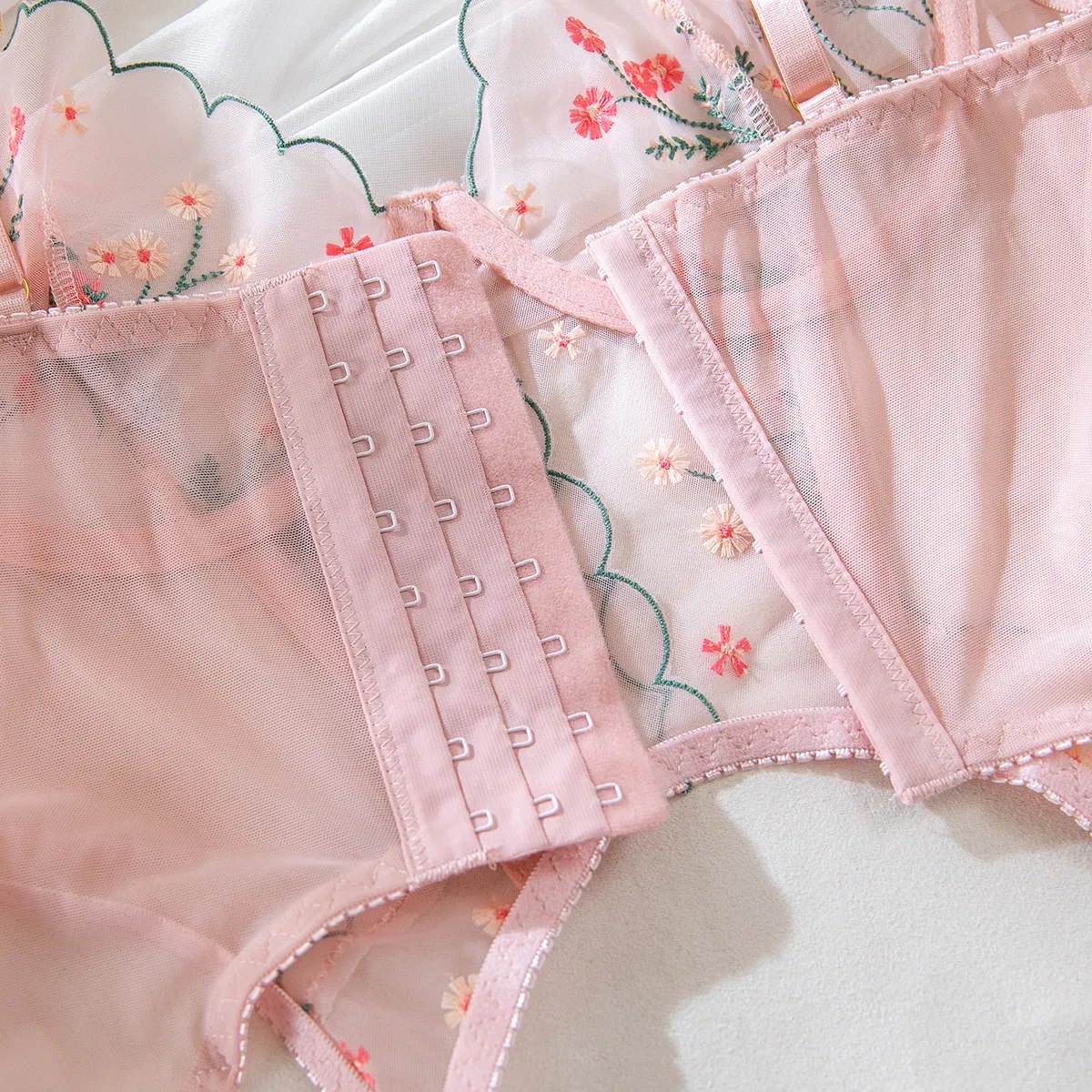 Sexy High Elastic Fish-Bone Underwear Set New Flower Embroidered See-Through Lingerie