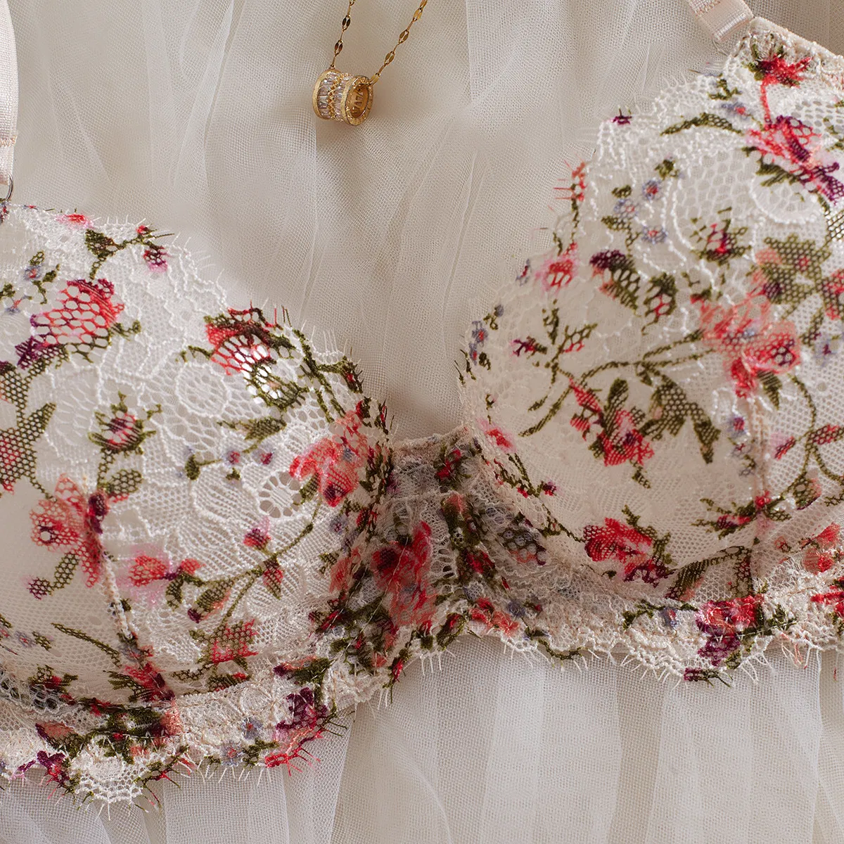 Wholesale Floral Embroidered Underwear Set Sexy See-Through Mesh 2PCS Lingerie