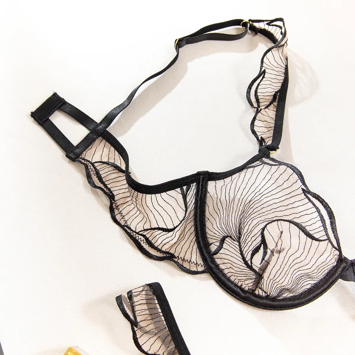 Hot Selling Women's Ultra-Thin 2PCS Women Bra Set Sexy Embroidery See-Through Lingerie