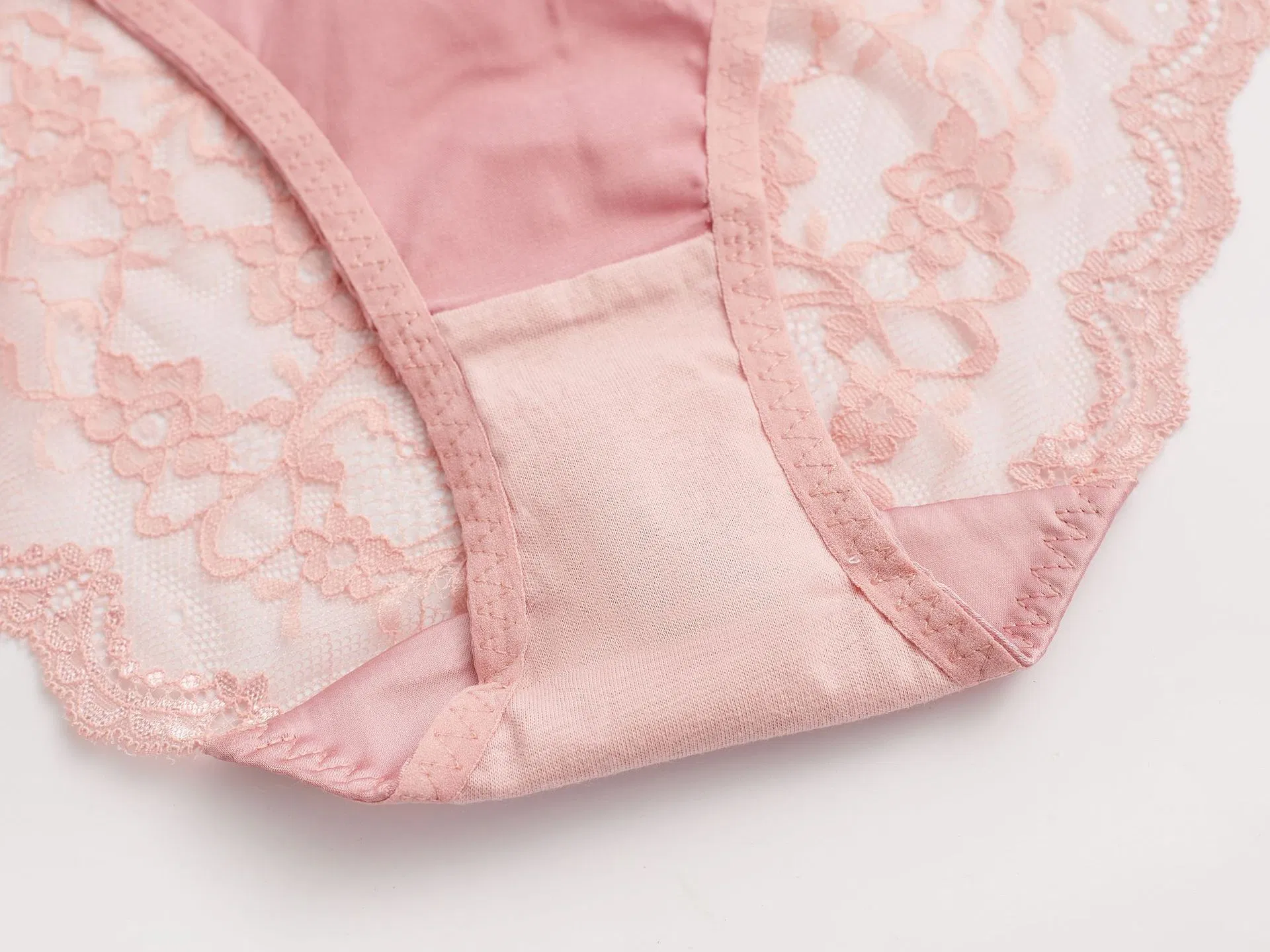 High Quality Llingerie Sexy Satin Lace Bra Breathable MID-Waist Brief Underwear Set