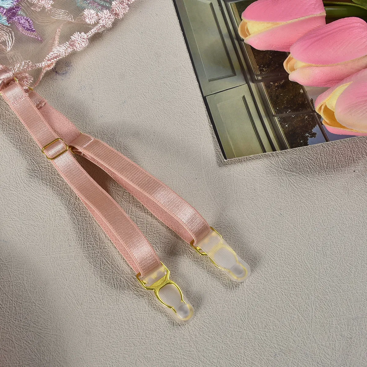 Wholesale Luxury Ultra-Thin Transparent Underwear Set Sexy Floral Embroidered Woman Lingerie
