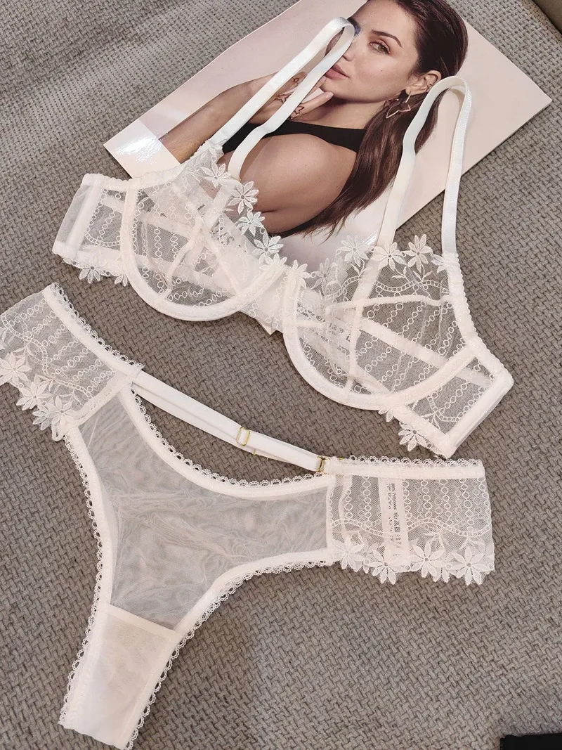 Wholesale Sexy Lace Underwear Erotic Set Women Transparent Mesh Mature Lingerie