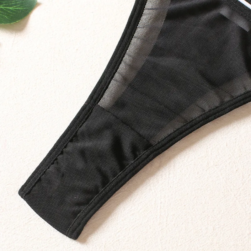 Wholesale Transparent Mesh Solid Color Underwear Set with Metal Chain Sexy Women's Lingerie