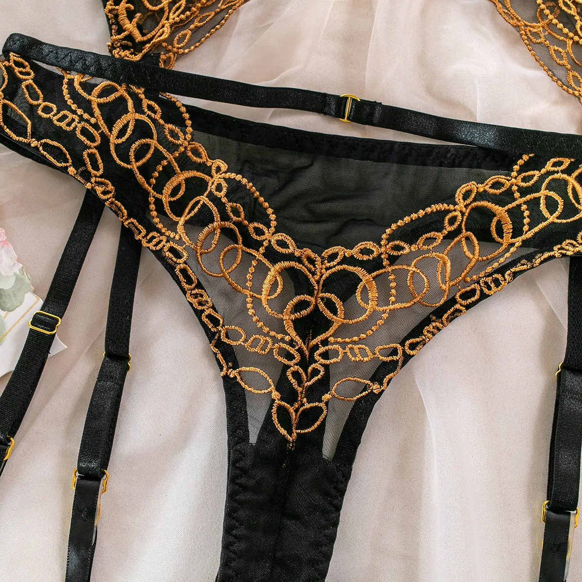 Wholesale See-Through Embroidery Lace Bra Brief Set Sexy Thin Woman Lingerie