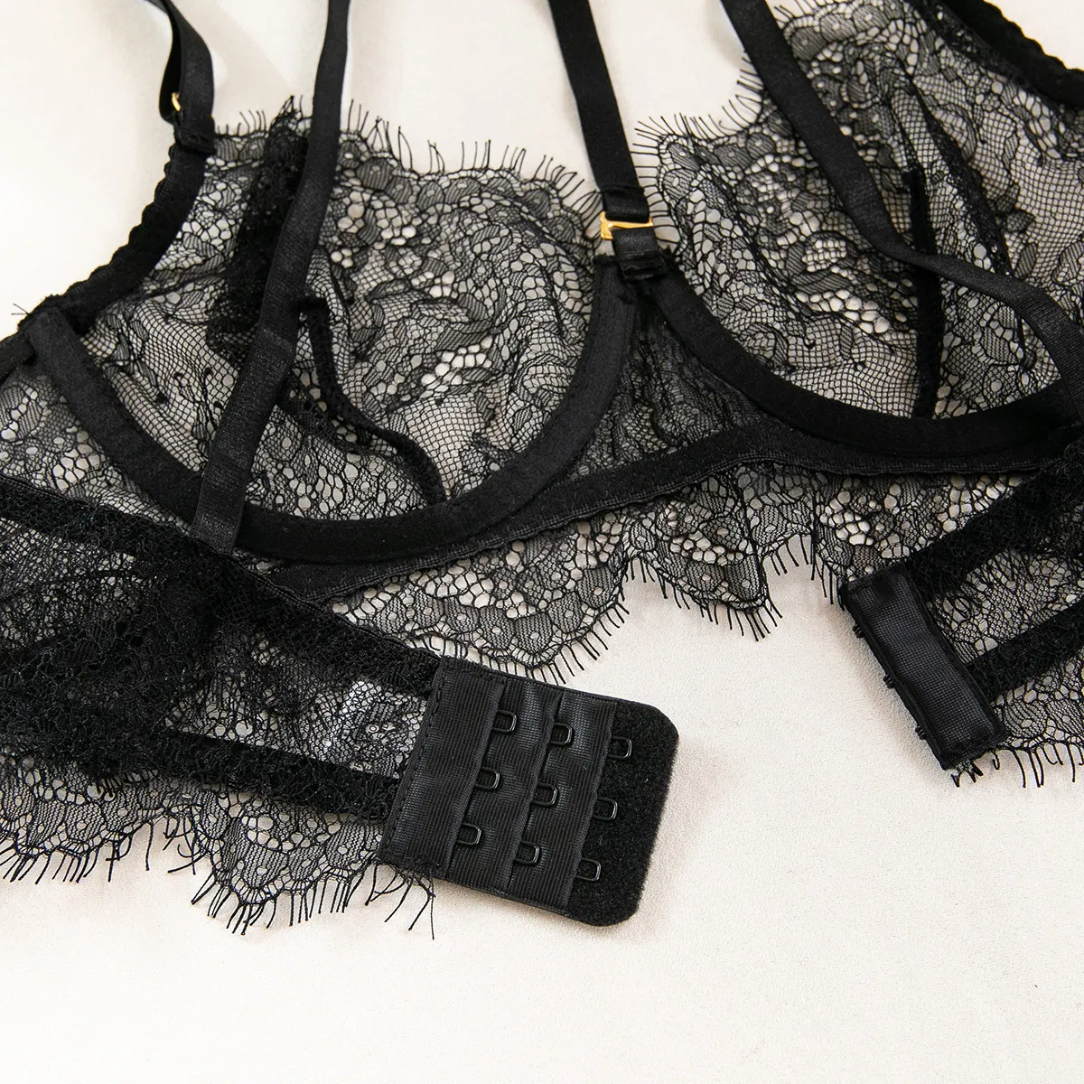 Sexy Hanging Neck Women's Underwear Set Wholesale Erotic Eyelashes Lace Lingerie