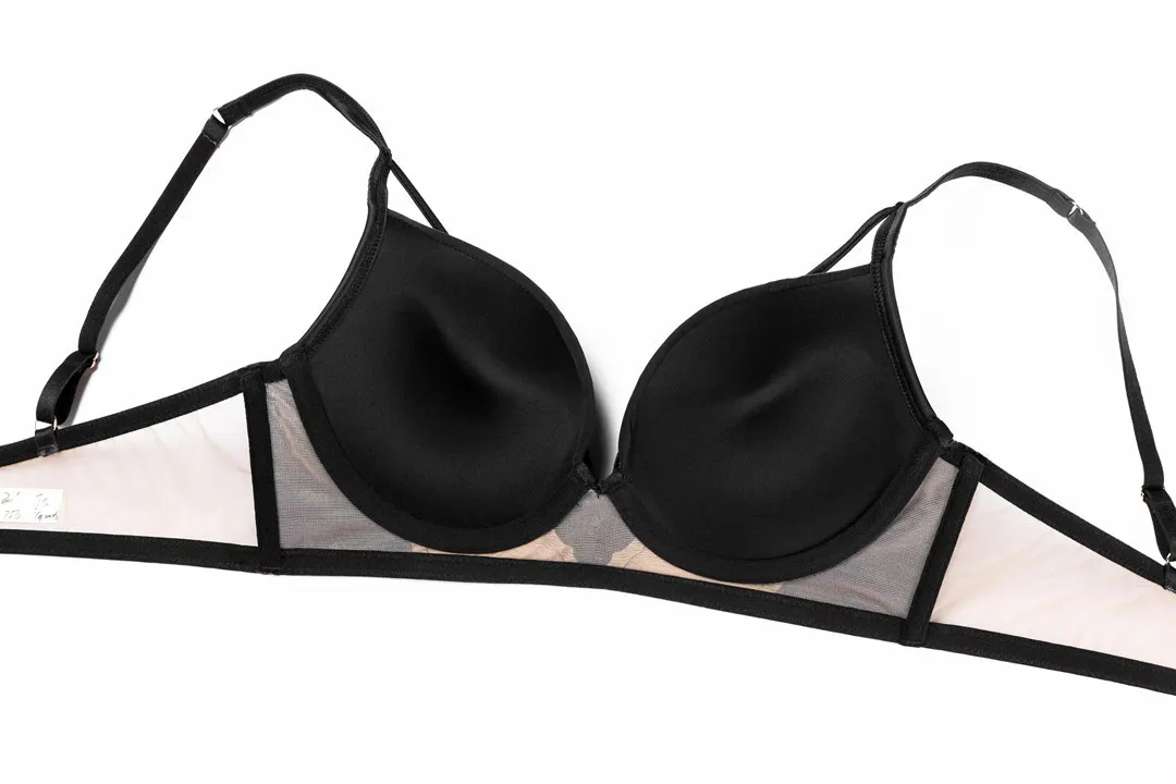 2025 New Style Wholesale French Hollow Outsexy Breathable Ultra-Thin Gathering Bra Set Underwear Lingerie