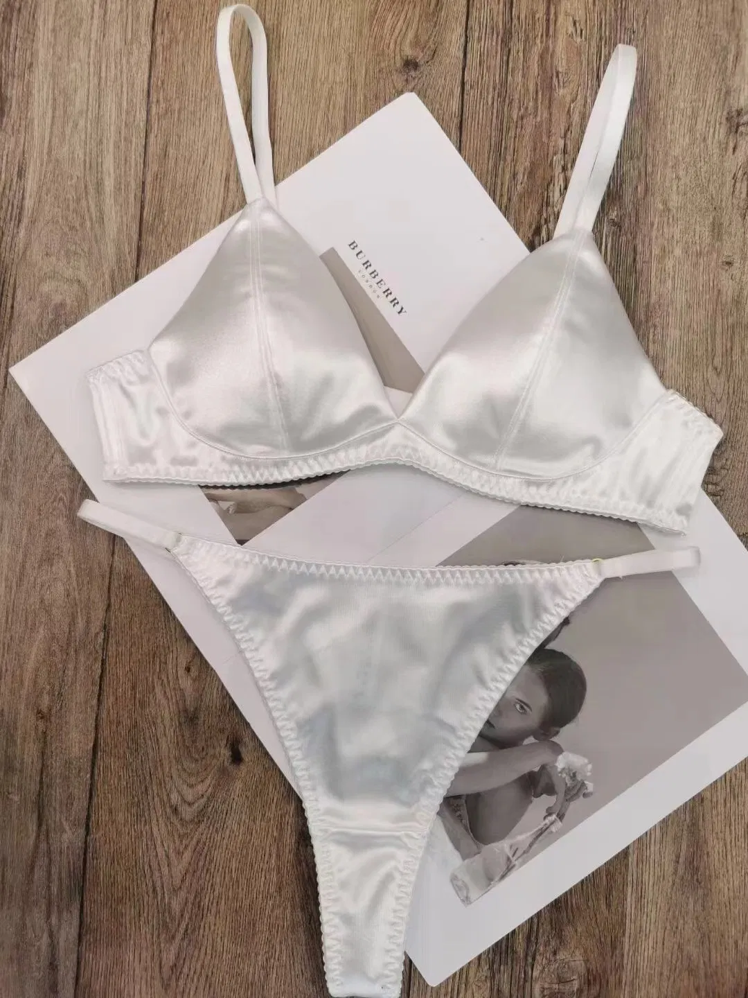 Underwear Wholesale French Ultra-Thin Romantic for Women Satin Soft Sexy Bra Set Lingerie