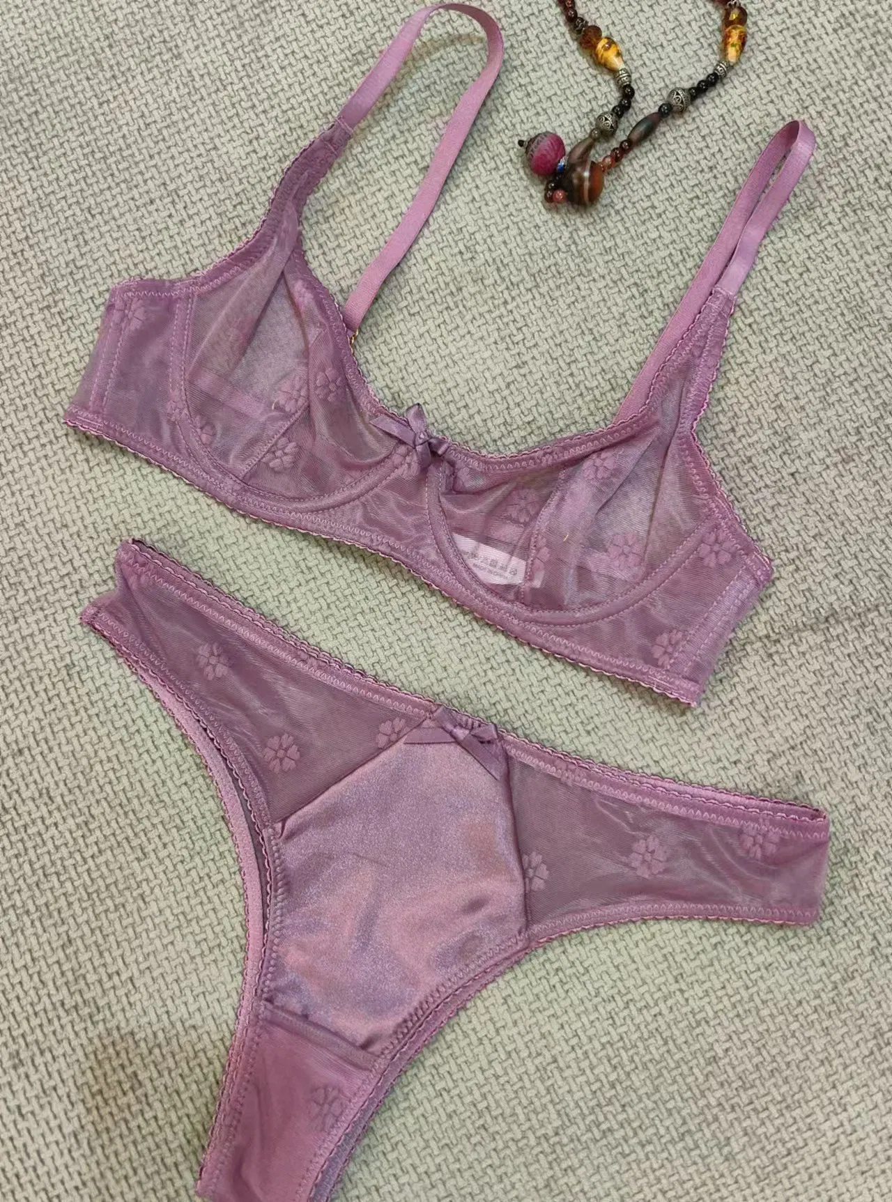 Hot Sell French Flocking Embroidery Lace Ultra-Thin Romantic Seduction for Women Soft Sexy Underwear Bra Set Lingerie