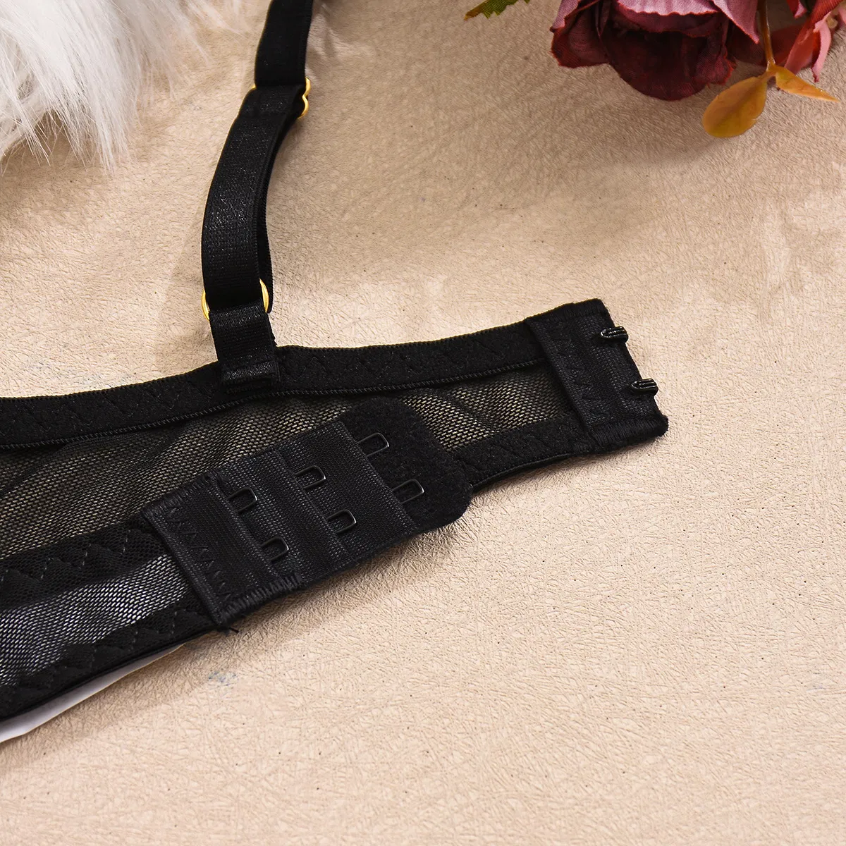 Wholesale Transparent Embroidery Underwear Set for Woman Sexy Gold Thread Black Lace Lingerie