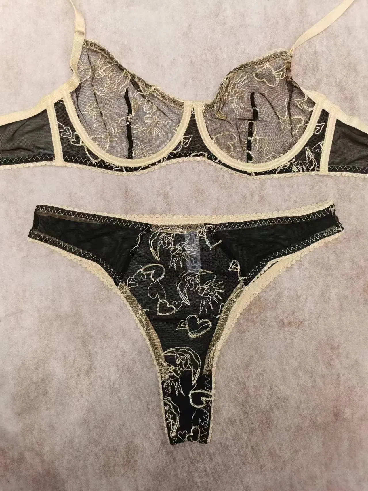 2025 Sexy Romantic Underwear Ultra-Thin Wholesale Embroidered Lace Bra Set Lingerie