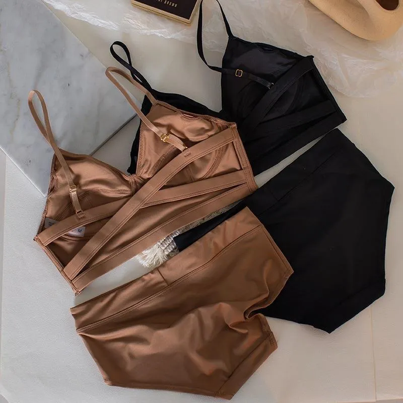 Wholesale French Solid Color Soft Breathable Backless Ultra-Thin for Women Halter Neck Bra Underwear Set Lingerie