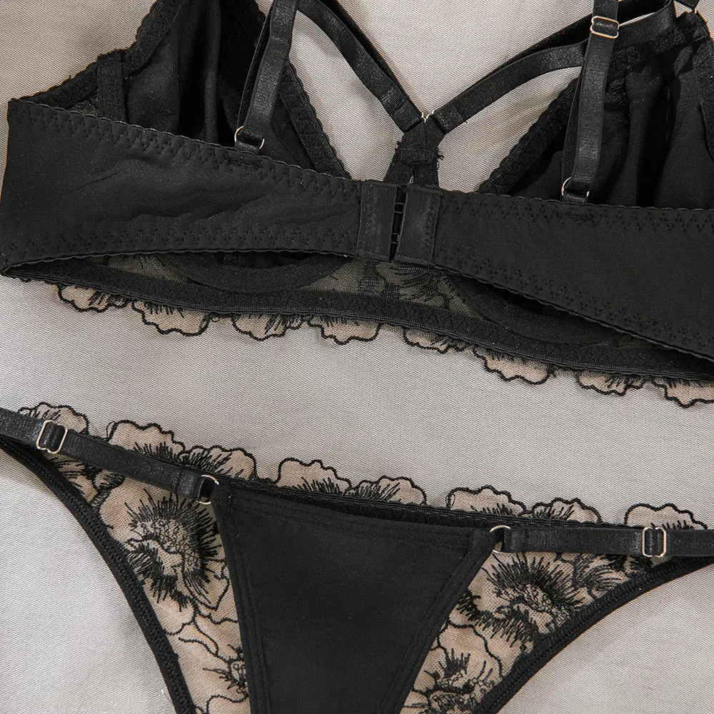 Wholesale Embroidered See-Through Mesh Underwear Set for Woman Sexy Hollow out 2PCS Lingerie