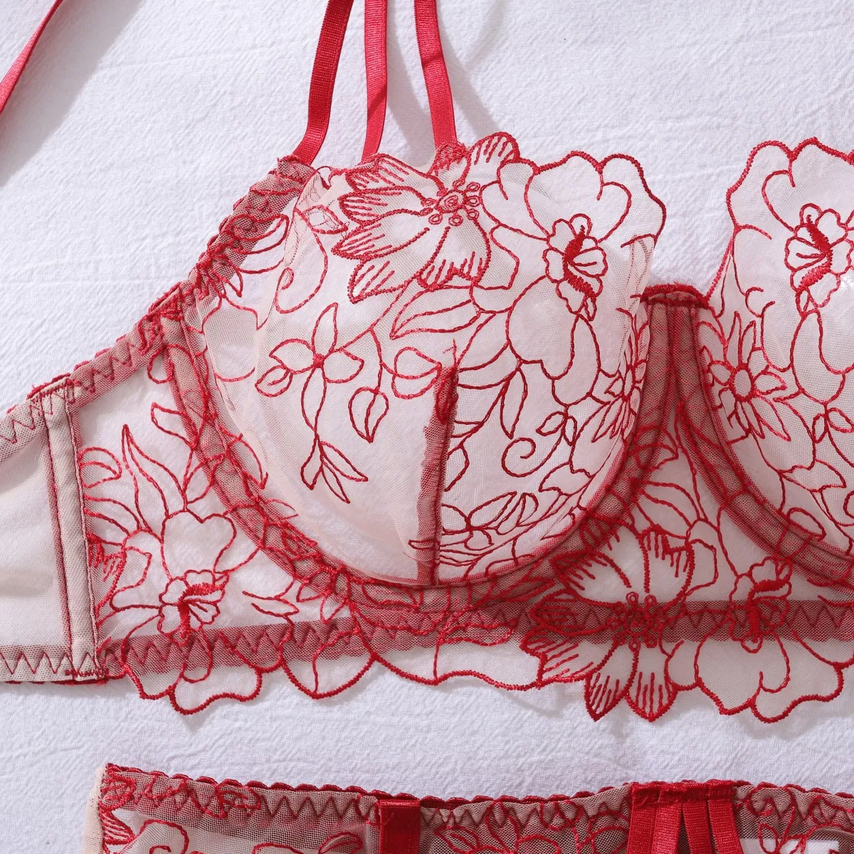 Sexy See-Through Mesh Women Bra Set Hot Selling V-Neck Embroidered Lace Lingerie